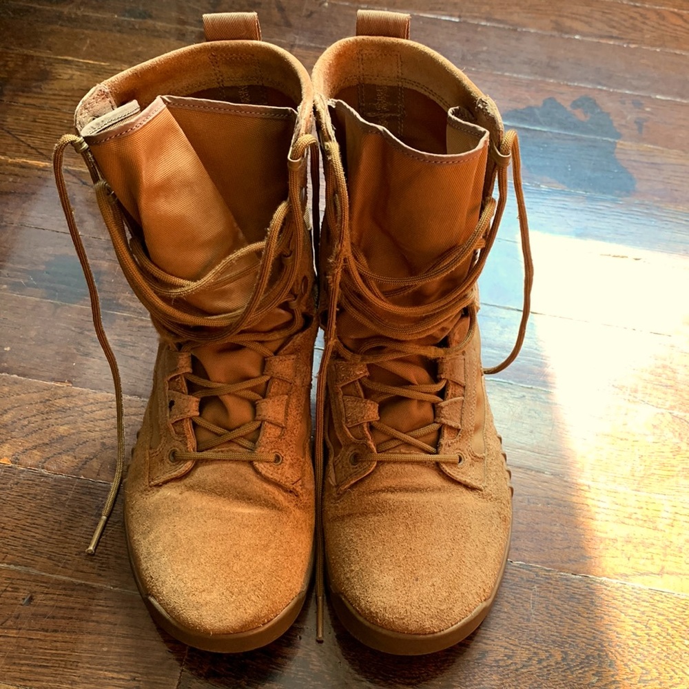 Nike Boots